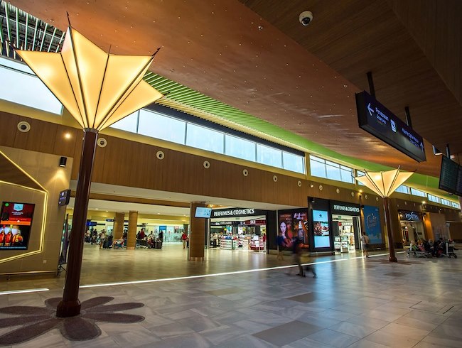 Connectivity & Duty-Free Shopping